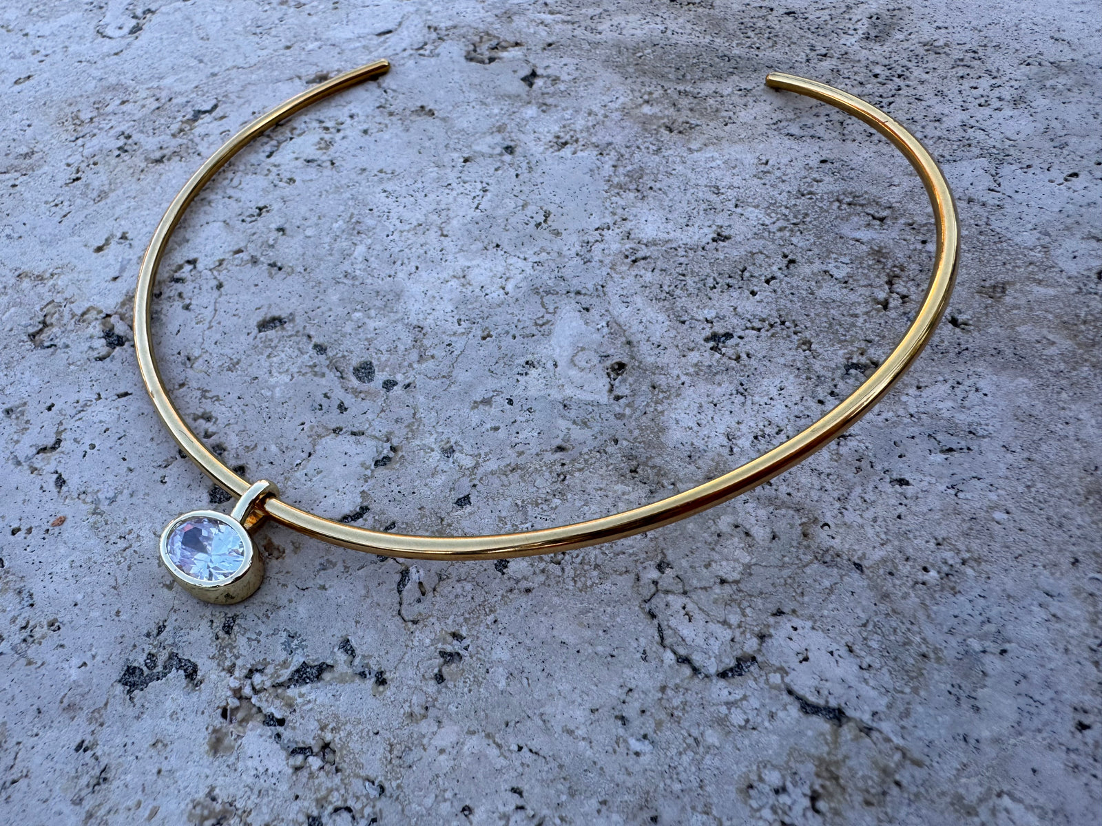 Halo choker