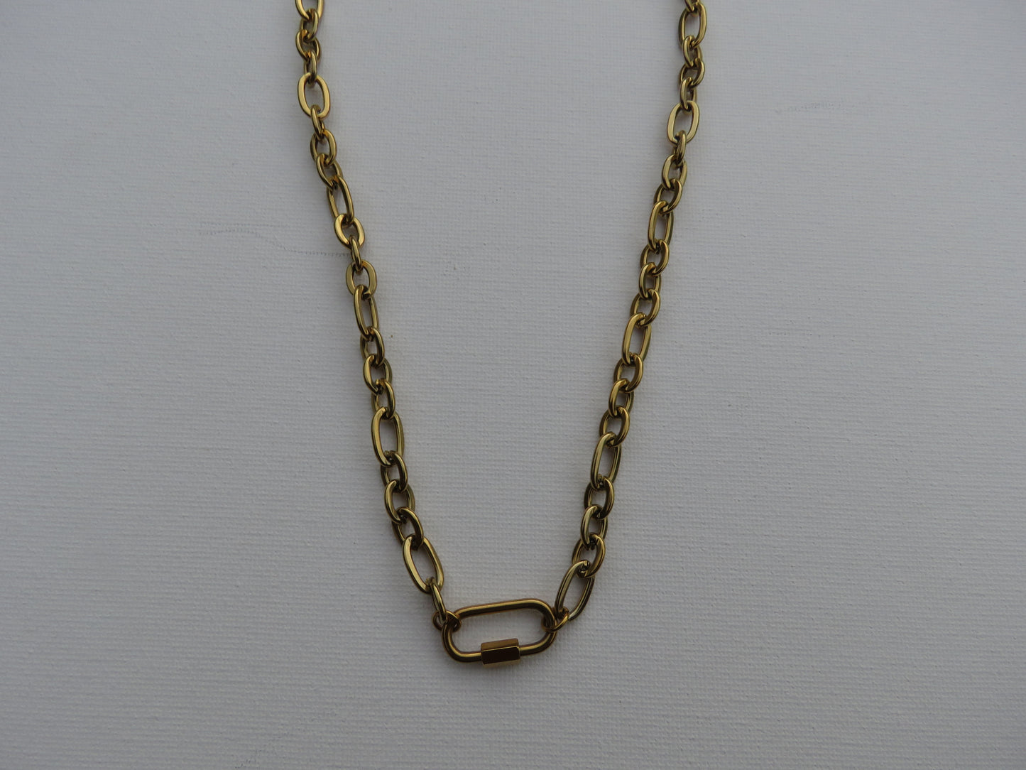 Chunky Oval 3 loop chain base
