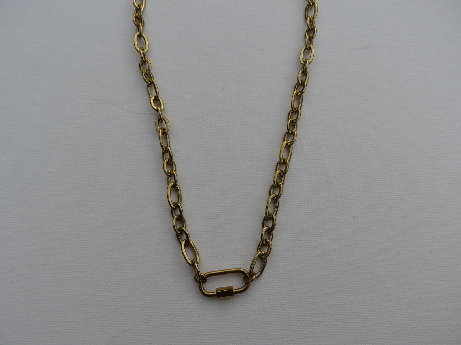 Chunky Oval 3 loop chain base