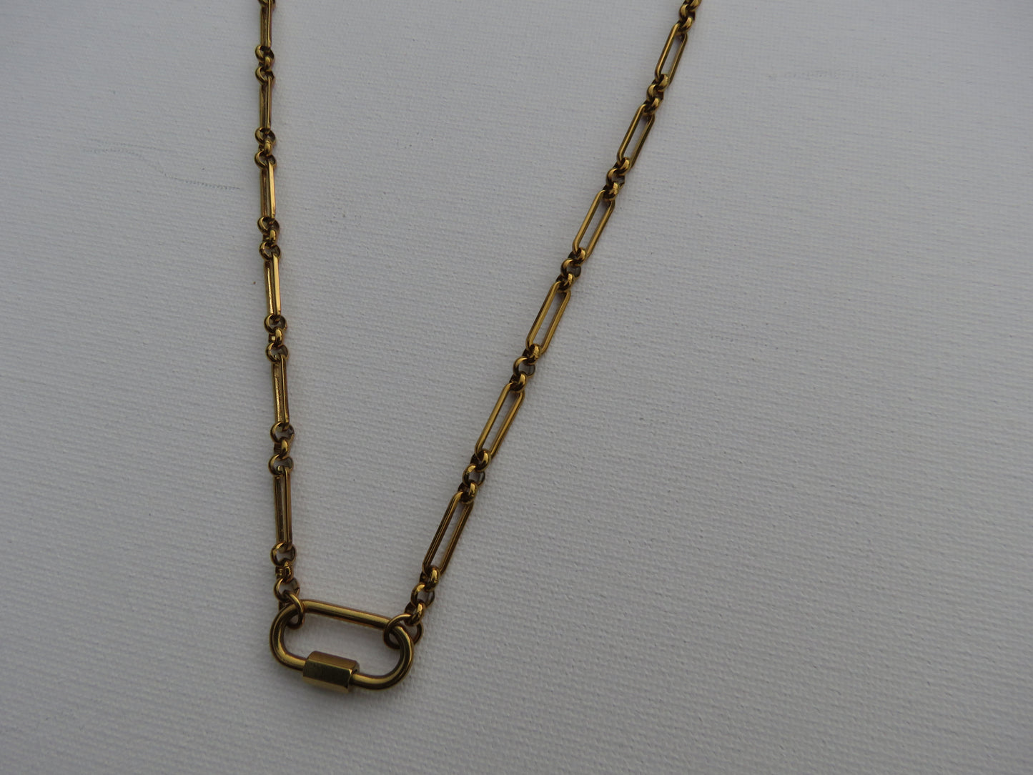 Slim Paperclip 3 Loop Base Chain